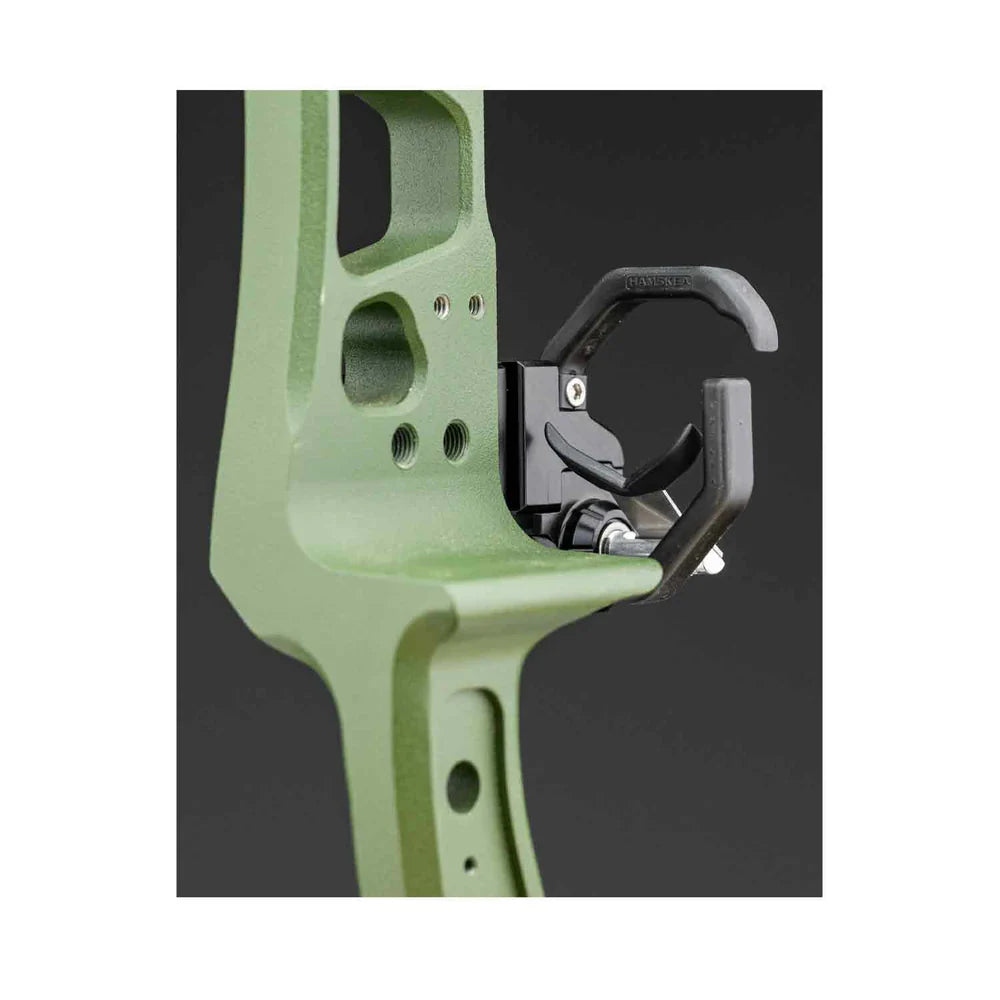 HAMSKEA EVEREST WITH C.O.R RISER INTERFACE ARROW REST RH BLACK