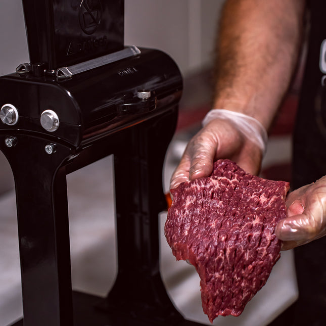 CARNIVORE COLLECTIVE MANUAL MEAT TENDERIZER BMT105