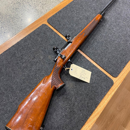 2ND HAND REMINGTON 700 17REM WITH RINGS